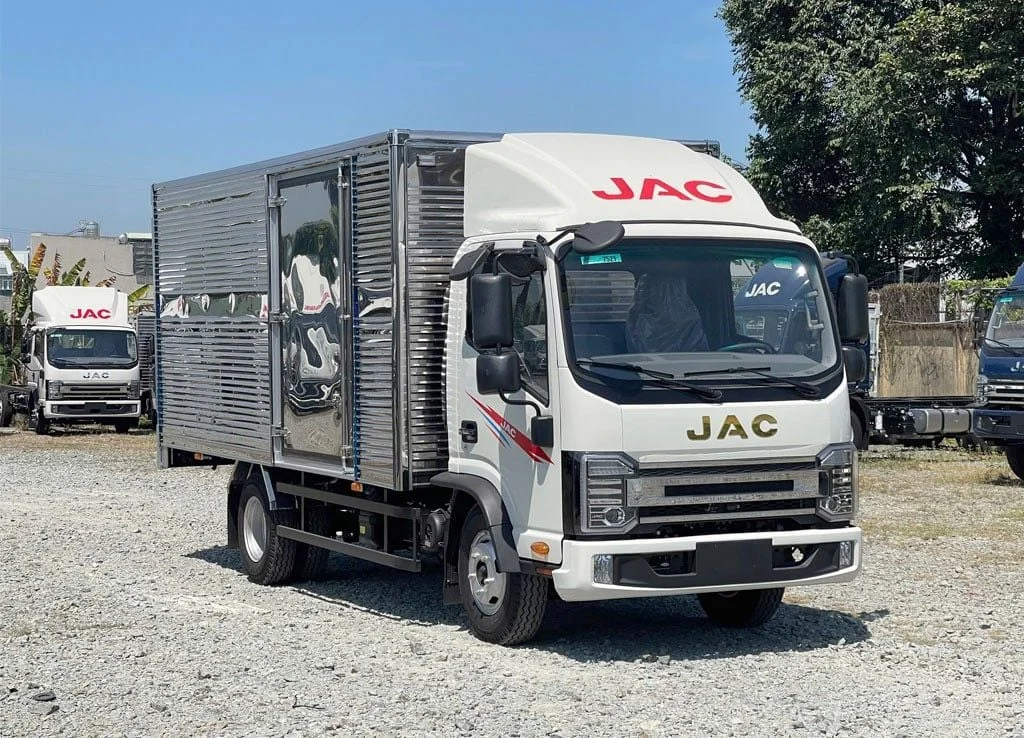 JAC N200S E5A – THÙNG KÍN Ngoại thất 4