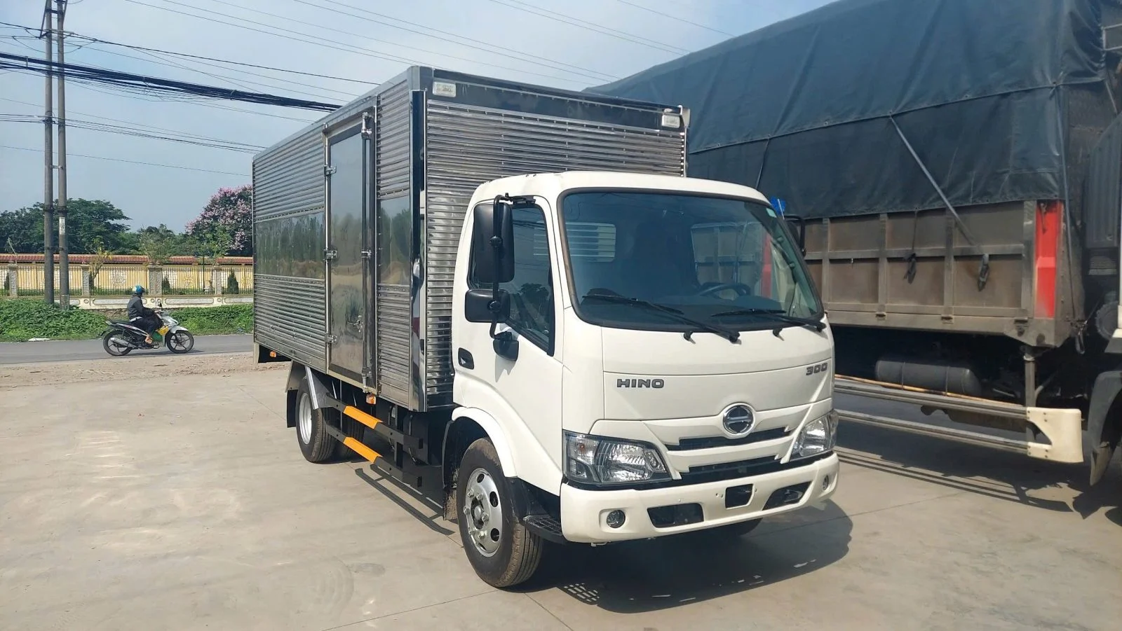 XE TẢI HINO NGHỆ AN - Sản phẩm - XE TẢI HINO 300 SERIES