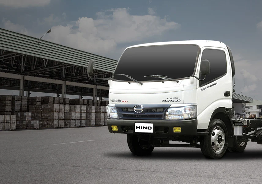 300 Series - Light Duty Trucks by Hino Parañaque