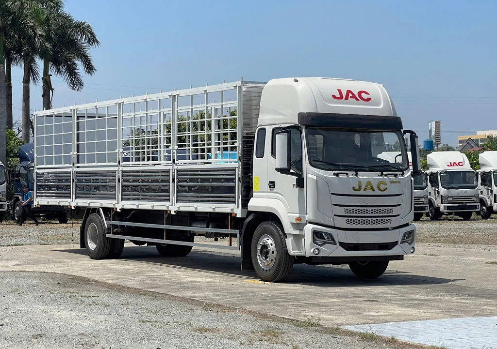Giá Xe Tải JAC Dawos 7.5 Tấn Thùng 9M9 Rẻ Hơn Xe Nhập 70 Triệu