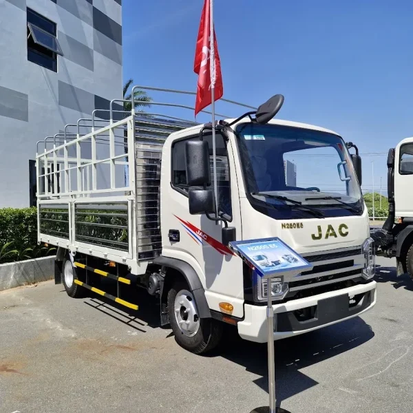 JAC N350 thùng mui bạt 3.5 tấn thùng dài 5m3