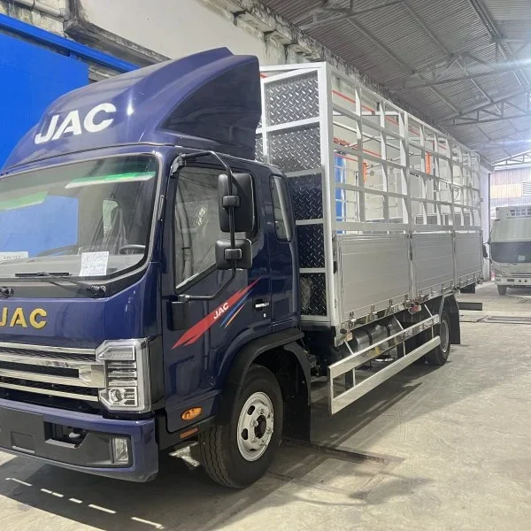 N750 PLUS E5A thùng mui bạt bửng nhôm 7.4 tấn dài 6.2m