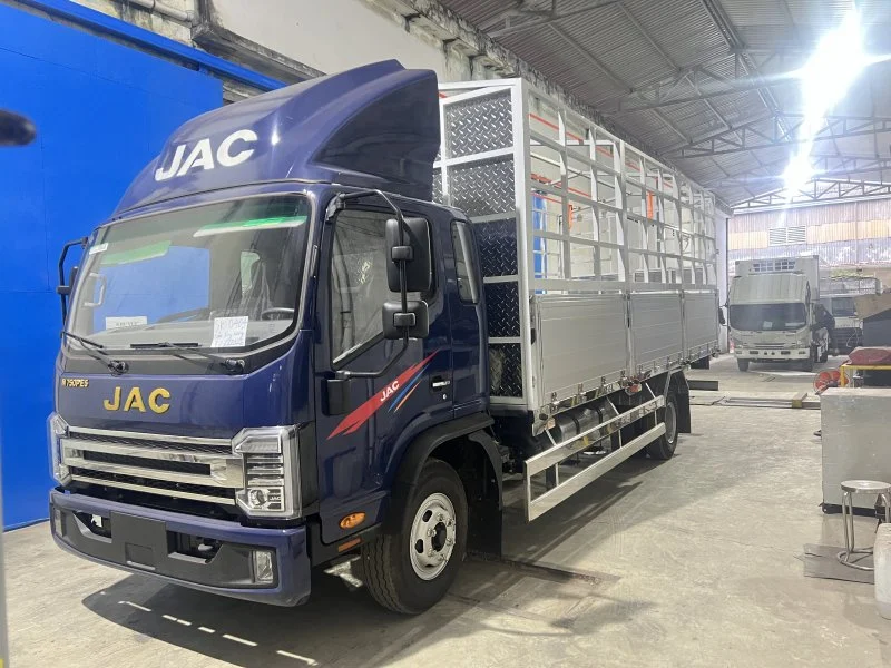 N750 PLUS E5A thùng mui bạt bửng nhôm 7.4 tấn dài 6.2m