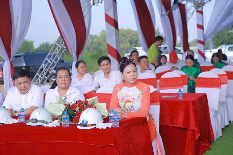HHT khởi công nhà máy đóng thùng ô tô Tân Uyên TP. HCM