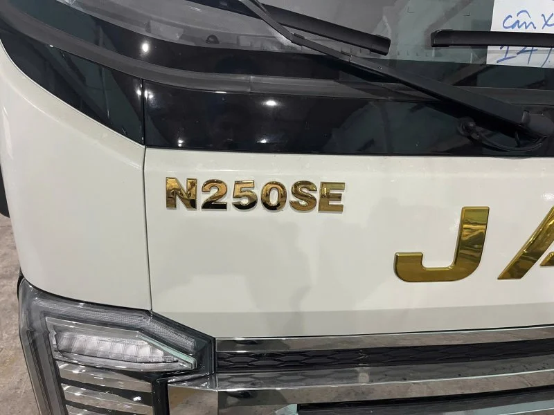 JAC N250SE Thùng kín Ngoại thất 2