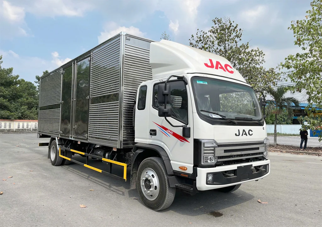 JAC N800 PLUS E5 – THÙNG BẠT Ngoại thất 6