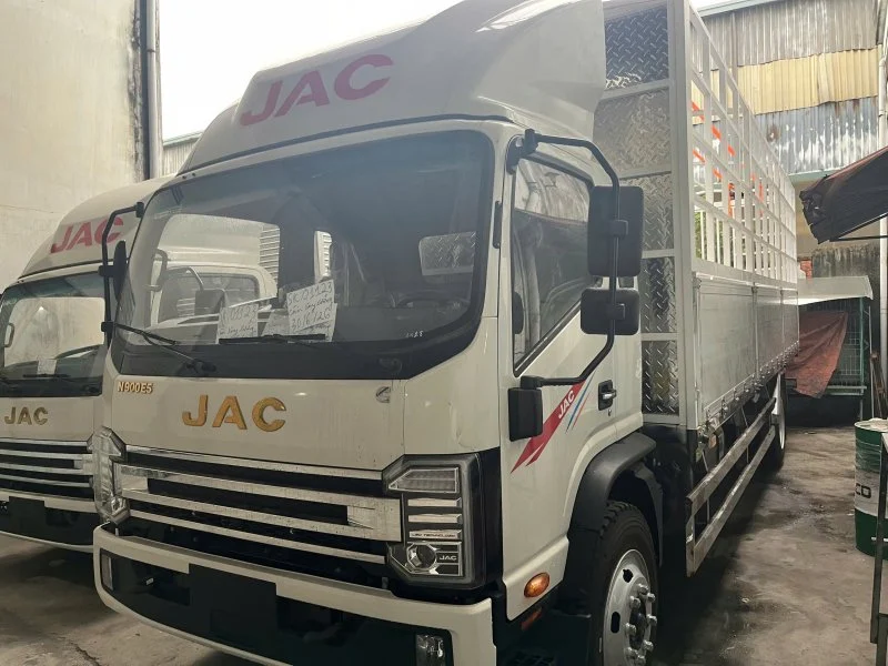 JAC N900 PLUS E5 Thùng mui bạt bửng nhôm