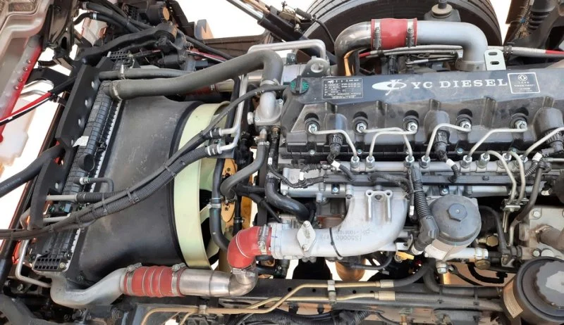 Dongfeng X3 1 cầu 9 cấp số 290HP Động cơ 1