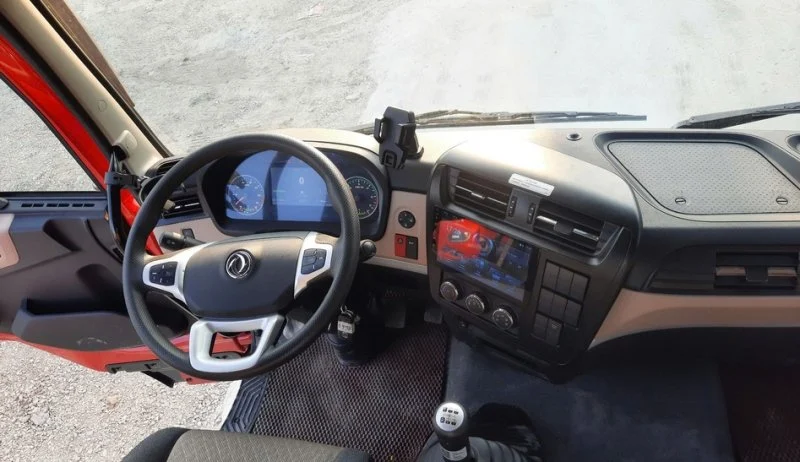 Dongfeng X3 1 cầu 9 cấp số 290HP Nội thất 1