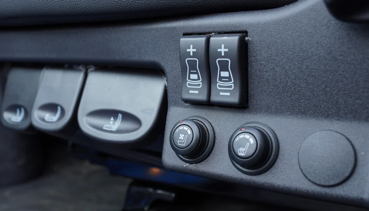 Dongfeng X7 385HP Nội thất 4