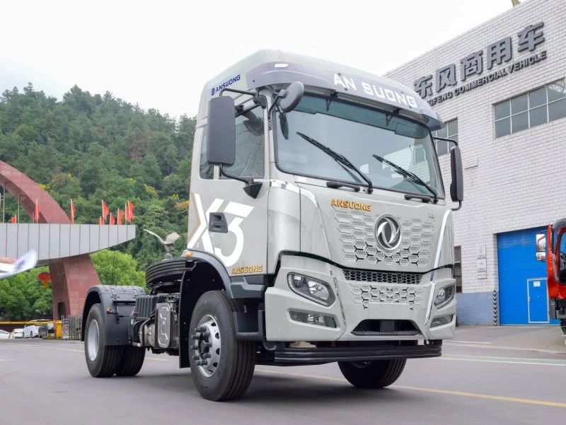Dongfeng X3 1 cầu 9 cấp số 290HP Ngoại thất 2