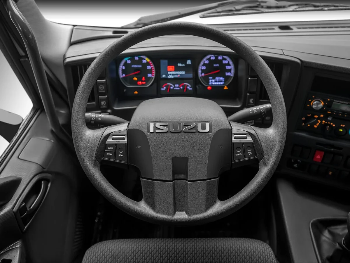 XE ĐẦU KÉO ISUZU EXZ – 6×4 – 380PS Nội thất 3