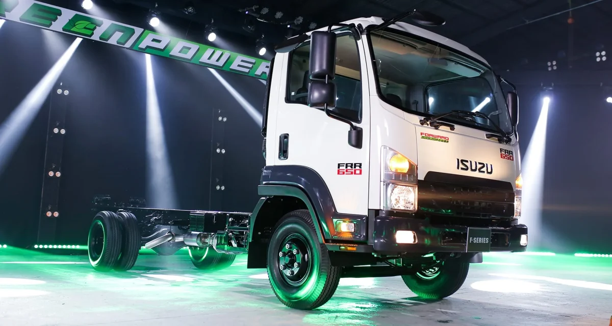 Xe tải ISUZU – FRR90QE5 – Cabin Sát-xi Ngoại thất 1