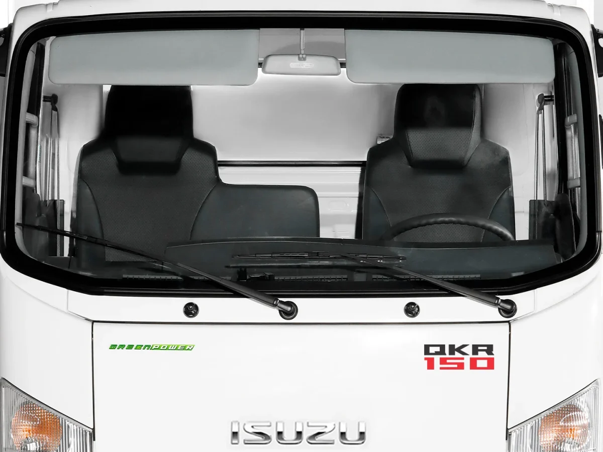 Xe tải ISUZU – QLR77FE5 – Cabin Sát-xi Nội thất 1
