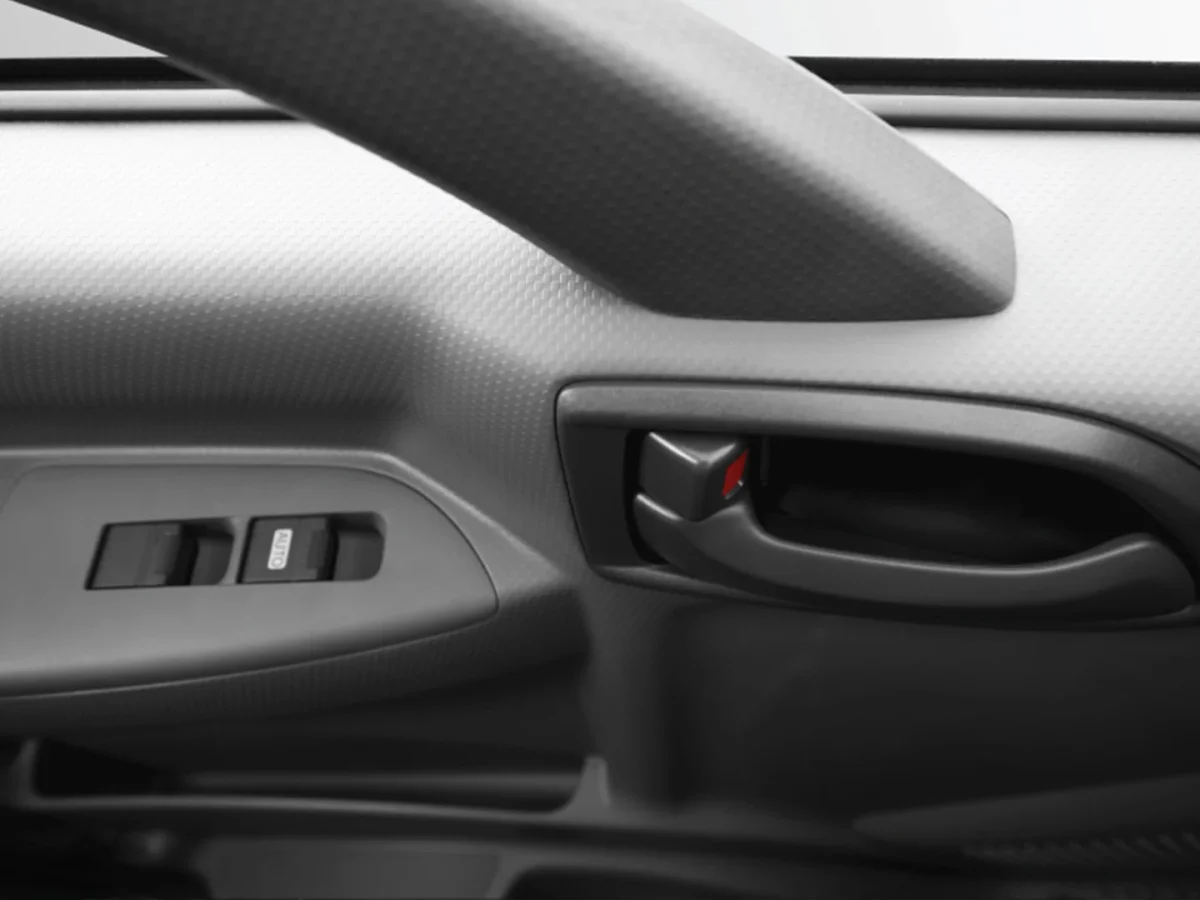 Xe tải ISUZU – QLR77FE5 – Cabin Sát-xi Nội thất 3